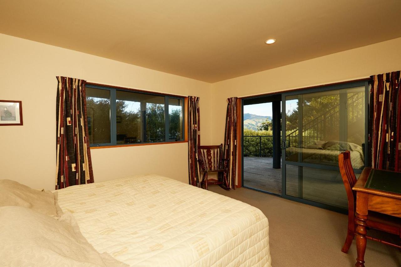 Akaroa Holiday Home Spacious And Quite With Stunning Harbour Views And Close To Town Exterior photo